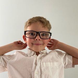 Meet your Posher, Dustin